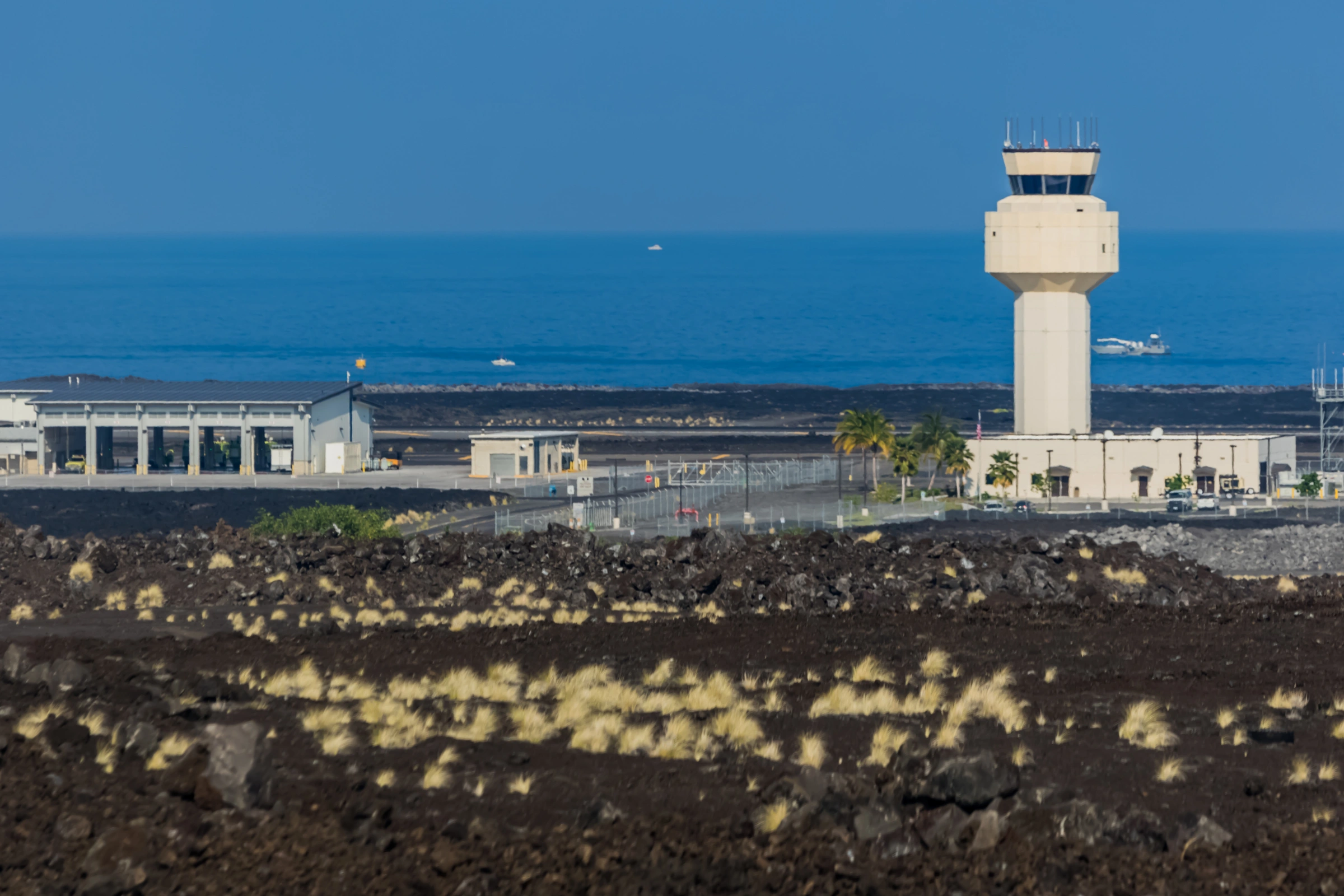 Kona_International_Airport,_Hawaii[1].webp